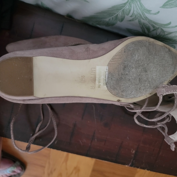 Unisa Gladiator Style Flats Lace Up Suede Size 9 - Picture 2 of 4